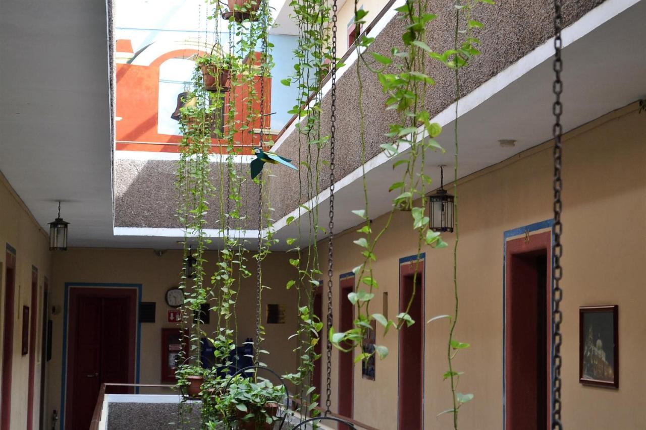Hotel Janeiro Guadalajara Esterno foto