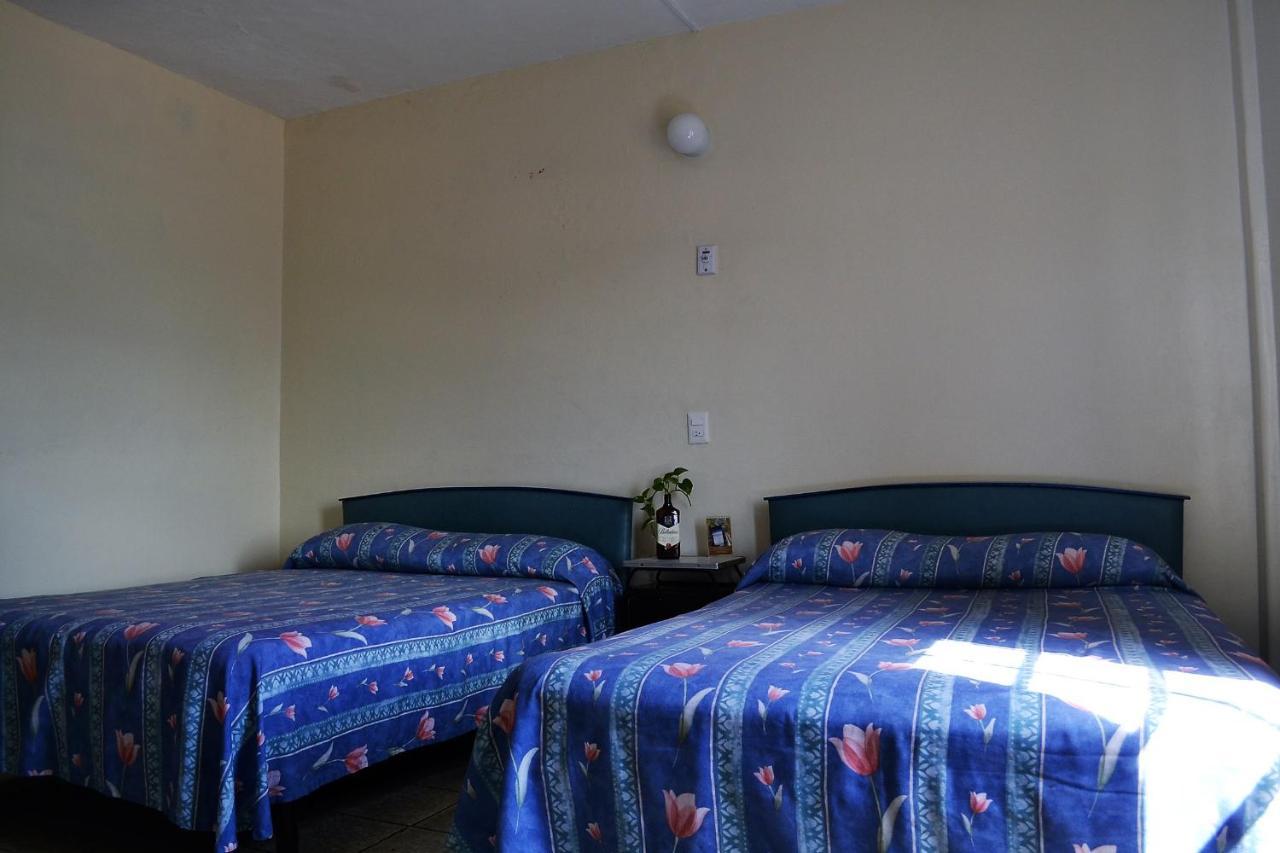 Hotel Janeiro Guadalajara Esterno foto
